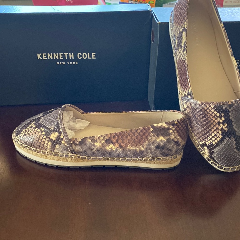 Snake skin flats